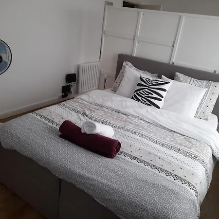 Simenon Apartment